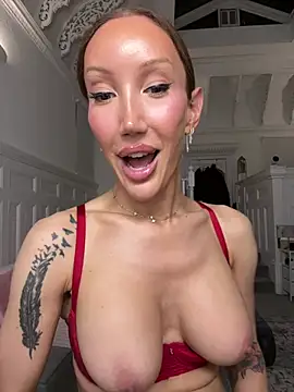 Allana29