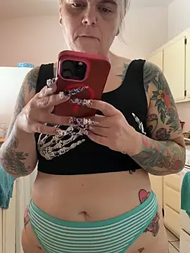 CherryBombBomb webcam