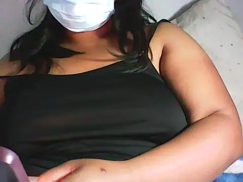 Artinah22 webcam
