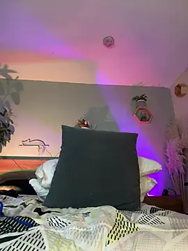 YariRose live cam on StripChat