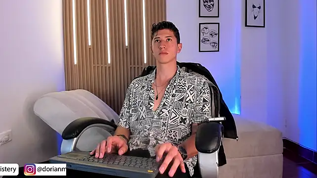 Dorianmistery2322_ webcam