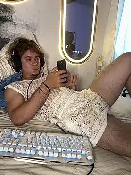 AngelLatinBoy webcam