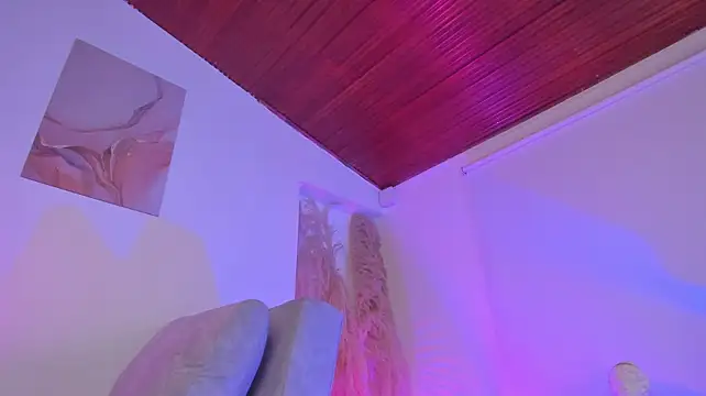 Amelie_Wine webcam