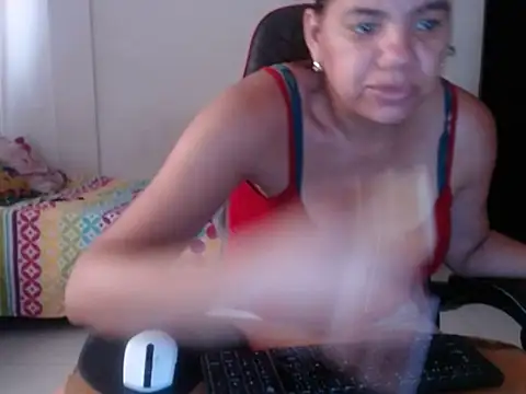 Adriana_0312 webcam