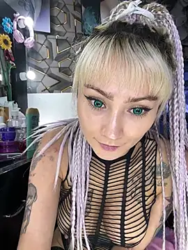 Adrii_White webcam