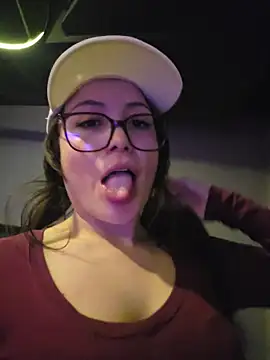 mmm-Virginia live cam