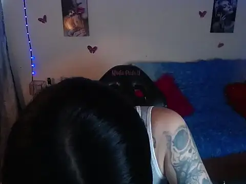 Lucia_evans22 webcam