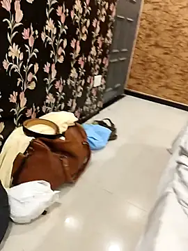 rockymumbai7659 (Ask my age) - I am new here
