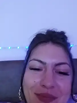 LoraBelle12 webcam