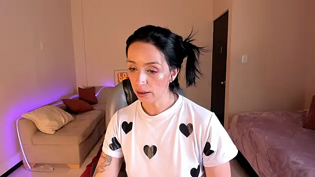 Kristen_Garner webcam