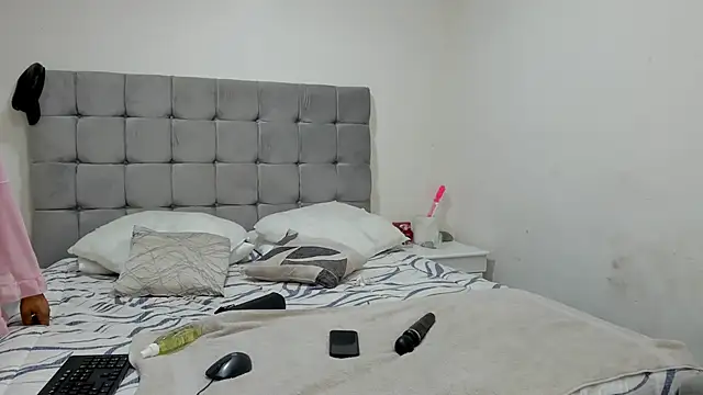 Doja_Peach webcam