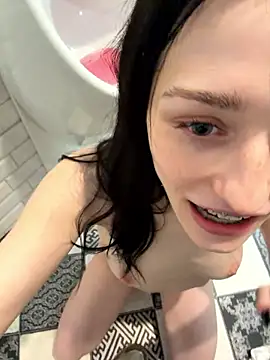 Mia_Mia_M webcam