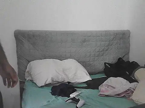 alphalatinobearx webcam