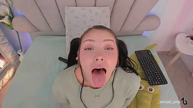 Amy_Bunnie_18 webcam