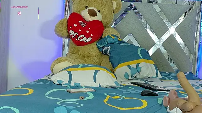 hinnataSmilerr webcam