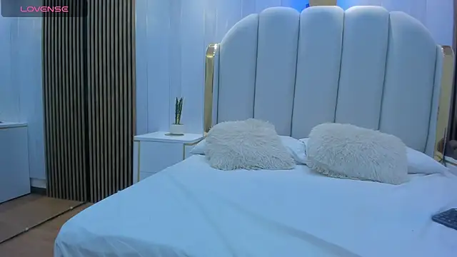 Vickie_Millers webcam