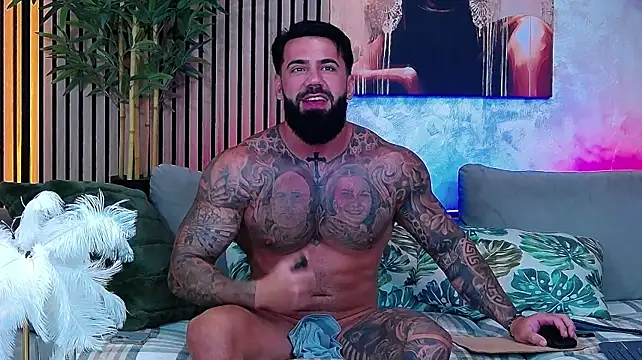 masterkingofmusclee webcam