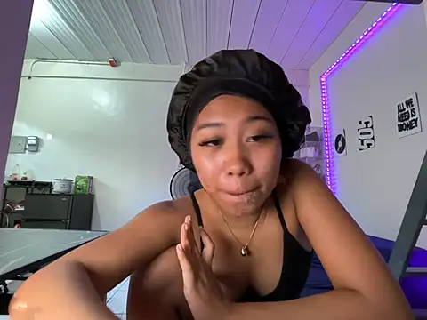 PinayLina18 webcam