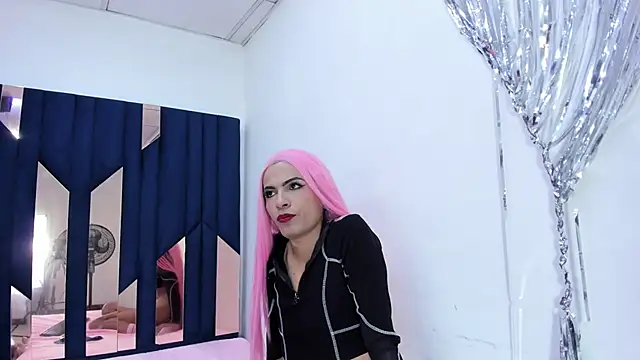 Aisha_hotts777 webcam