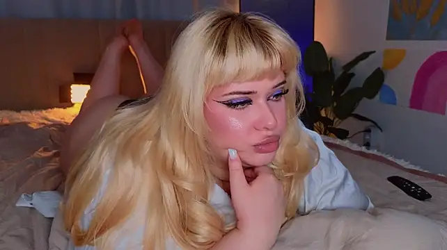 EllsaJean_ webcam