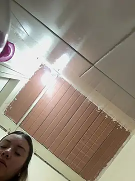 valery_mora webcam