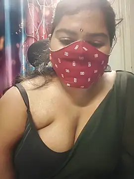 Liyaa_24 webcam