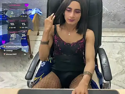 LuvLayla webcam