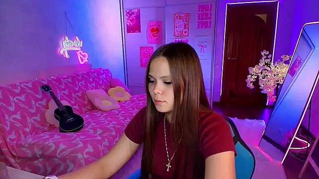 Kira_love_81 webcam