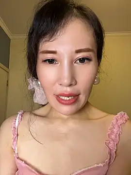 xiaotaotutu103 (F milf) - 上半身全裸说骚话二分钟