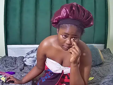 ThickBlackPussy24 webcam
