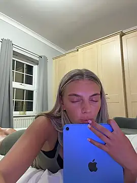 IndiaHughesUkx