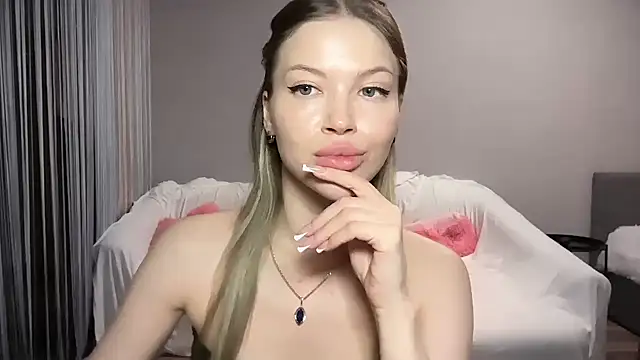 EmmyMills webcam