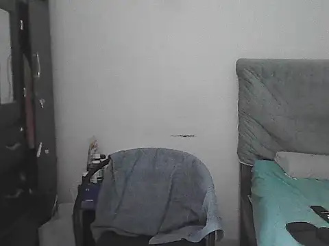 alphalatinobearx webcam