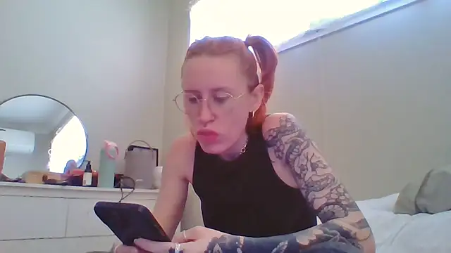 liltiddygoffwaifu (F young) - Hang out with me