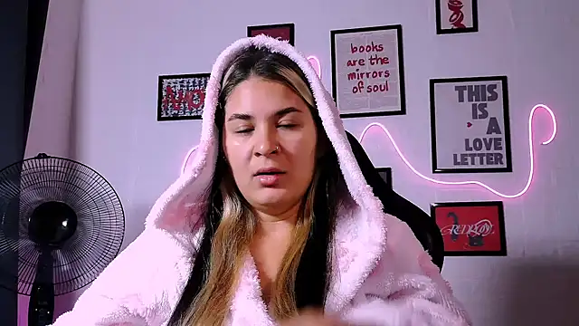 AlisaFrost webcam