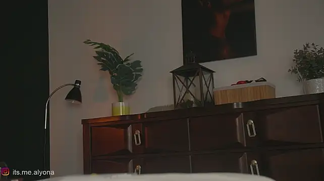 alyonaqueen_ (F young) - Get me fully naked