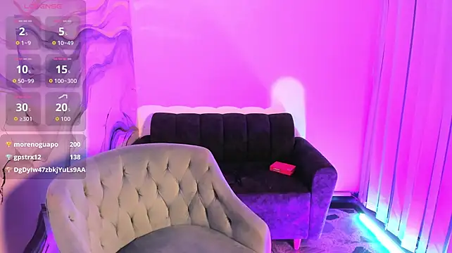 SelenaRogerss webcam