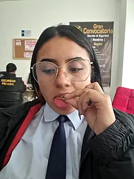 Angela__05 live cam on StripChat