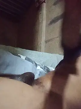Cozy_Worl44 webcam