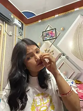priyaa_1433 (F young) - Heyyy guysssss