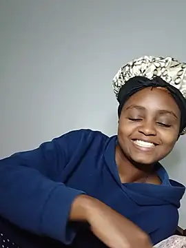 Prettyval77 webcam