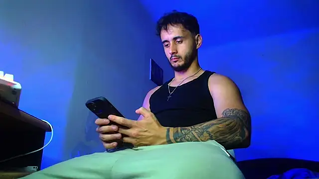 XanderCage99 webcam