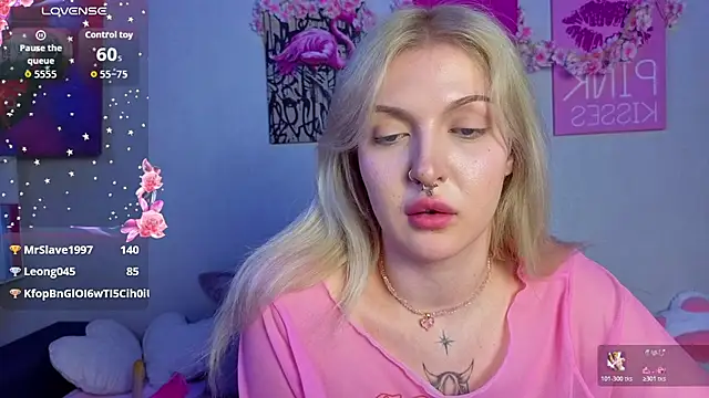 BlondieSummer webcam