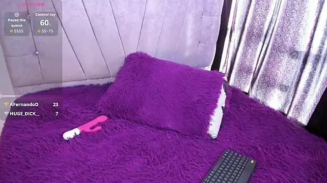 Rosalinee_weberss webcam