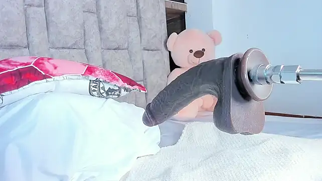 queen_yully webcam