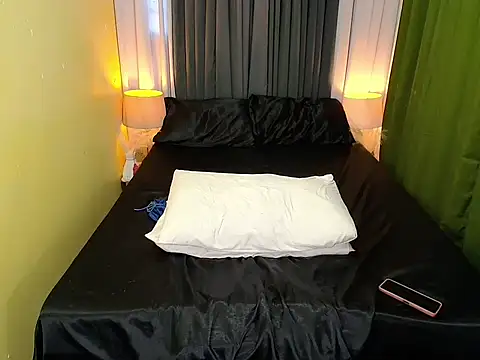 petitetsbigloads webcam