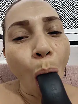 Amanda39 live cam on StripChat