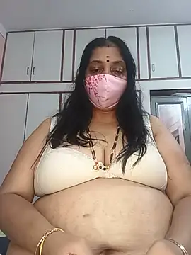 ragavi-kannada-telugu (F milf) - Pussy oil massage