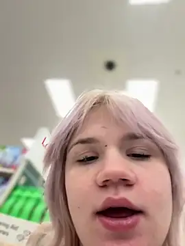 Cutiepiespanks live cam on StripChat
