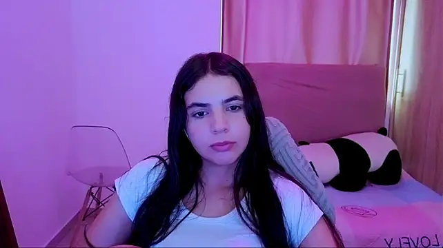 _elenna live cam on StripChat
